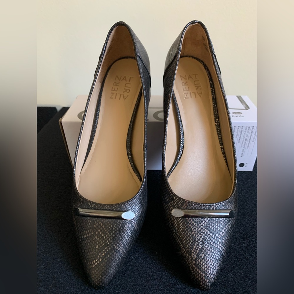 COPY - Naturalizer low heel pump